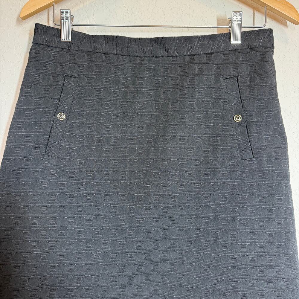 Women's Banana Republic Textured Polka Dot Black Mini Skirt Size 6 - Picture 3 of 9